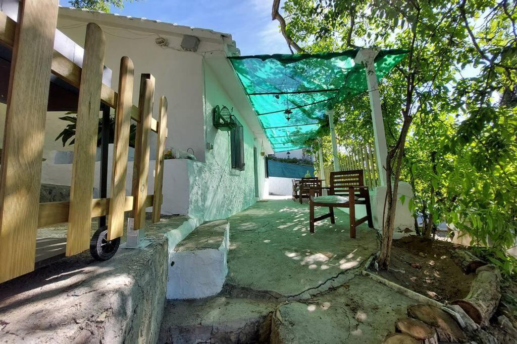 La Huerta Del Castillo Con Su Caz De Agua - Enjoy Life & Relax Castillo de Locubín 外观 照片