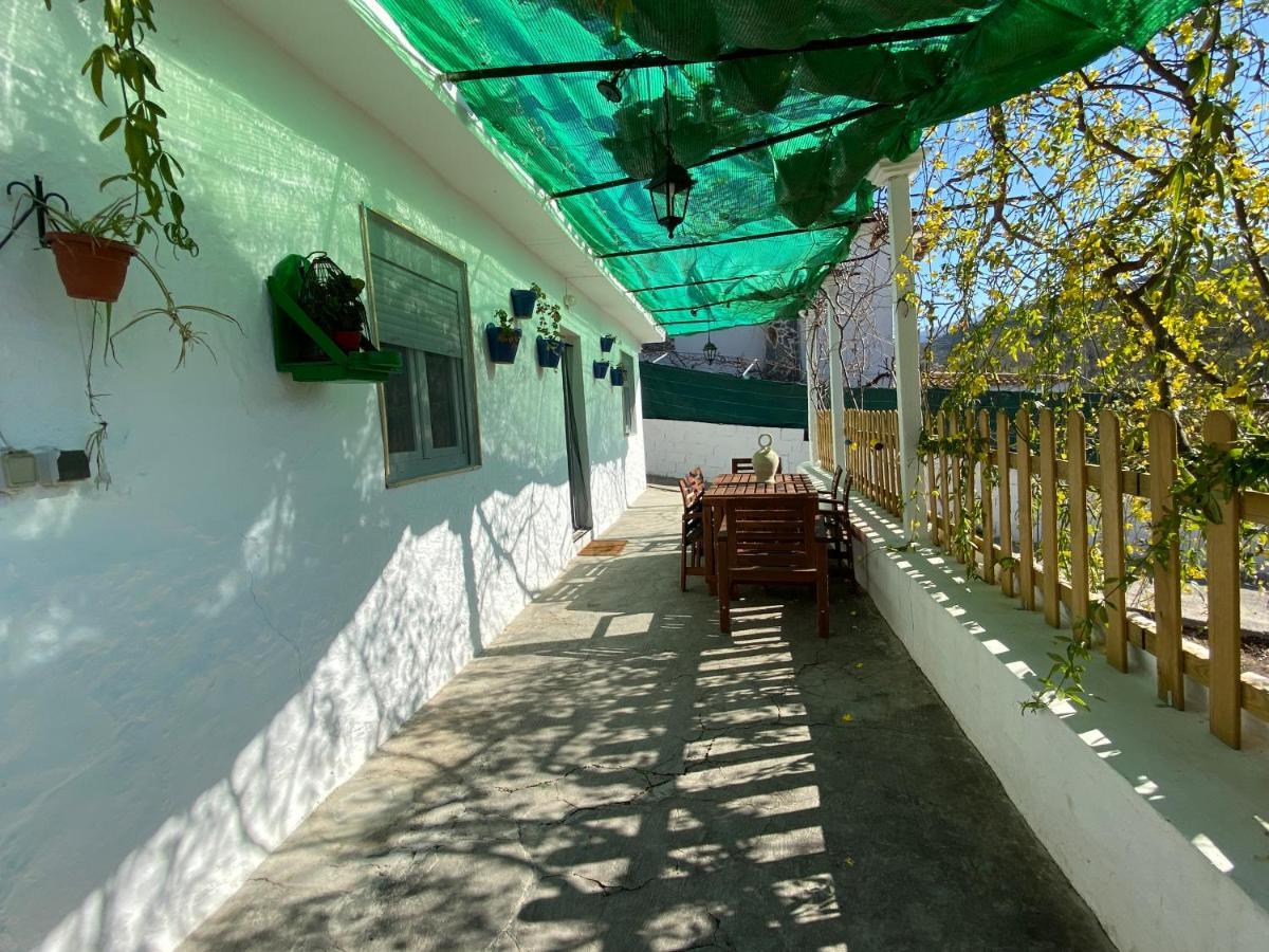 La Huerta Del Castillo Con Su Caz De Agua - Enjoy Life & Relax Castillo de Locubín 外观 照片
