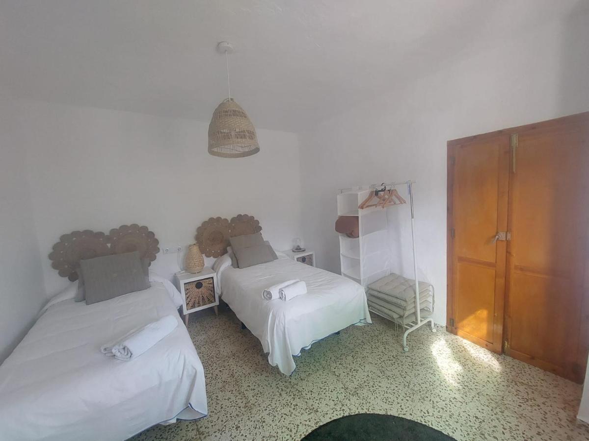 La Huerta Del Castillo Con Su Caz De Agua - Enjoy Life & Relax Castillo de Locubín 外观 照片